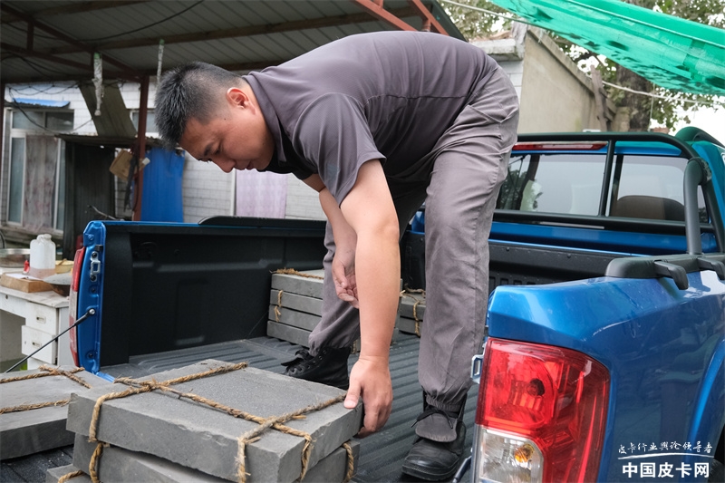 開皮卡拉磚雕，鄭州日產銳騏6平箱自動擋的一日用車體驗