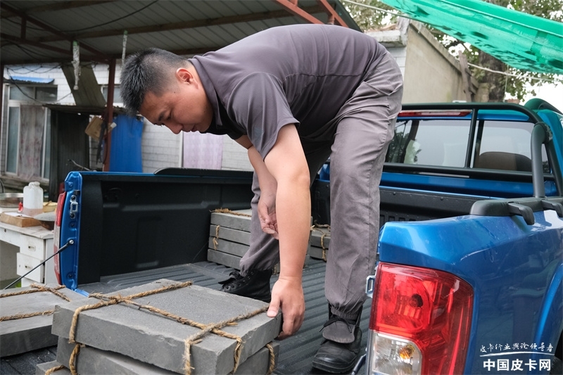 开皮卡拉砖雕，郑州日产锐骐6平箱自动挡的一日用车体验