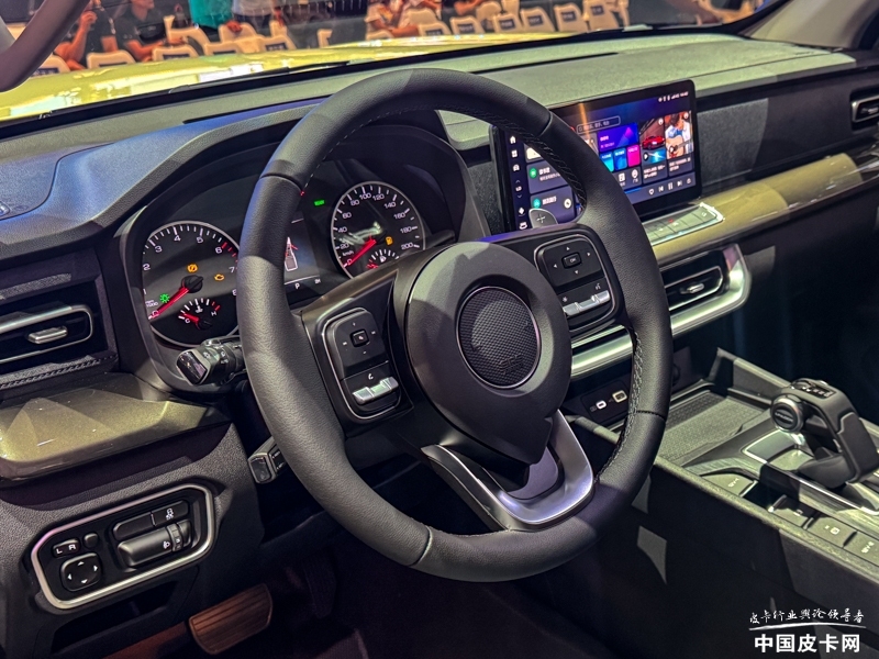 291521503f64ead9f78953.jpg 22.98萬元 2025成都車展長城V6火炮預(yù)售開啟