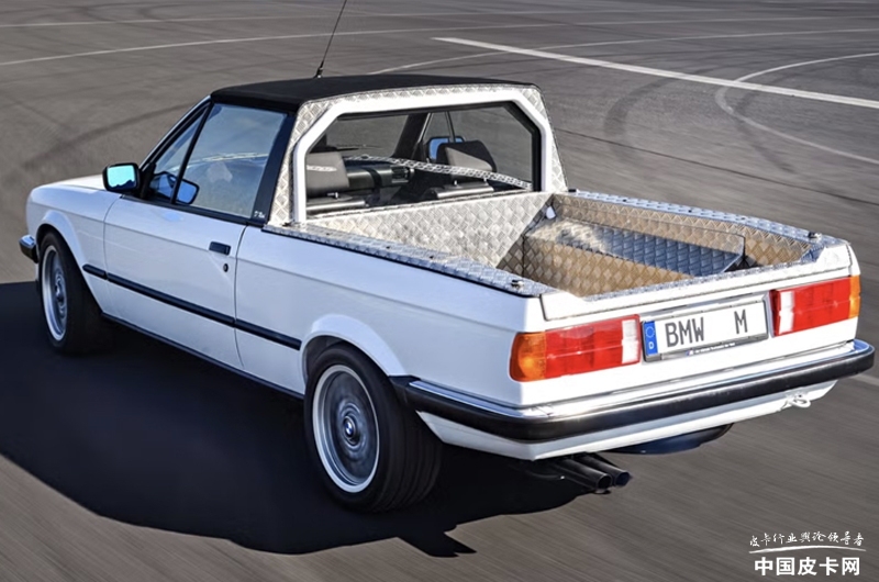 281641474275c76bca4725.jpg 皮卡世界的“奇葩” 盤點(diǎn)歷史上著名的敞篷皮卡