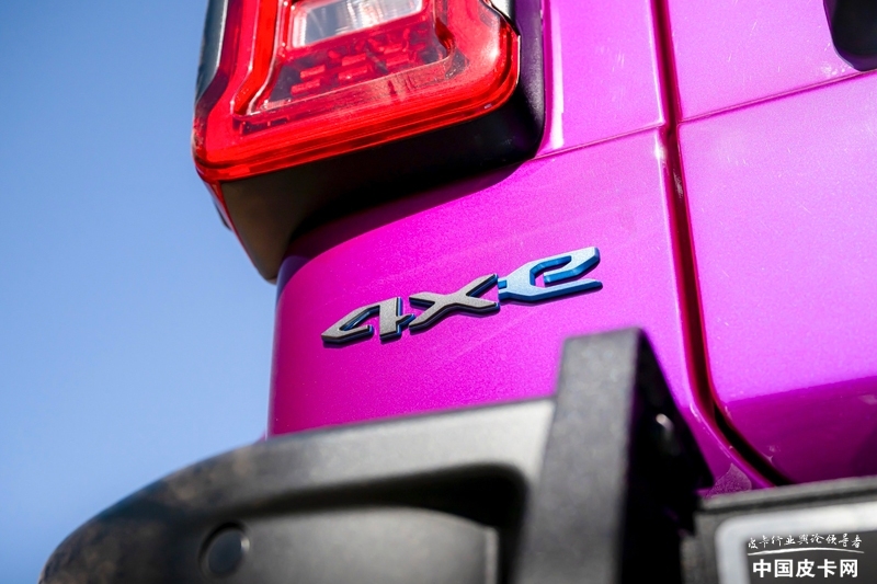 0523063803d0abb3c01747.jpg 美式大V8 Jeep角斗士皮卡放弃插混坚守排量为王