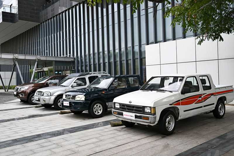 14091044a82280a3be8961.jpg 经典无法磨灭 郑州日产皮卡的头文字“D”