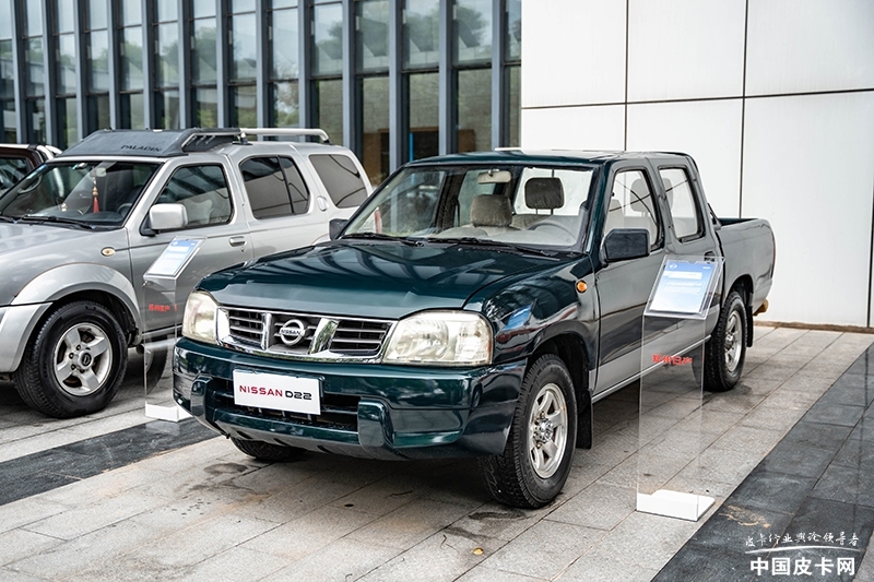 151711004e1b06affe5030.jpg 经典无法磨灭 郑州日产皮卡的头文字“D”