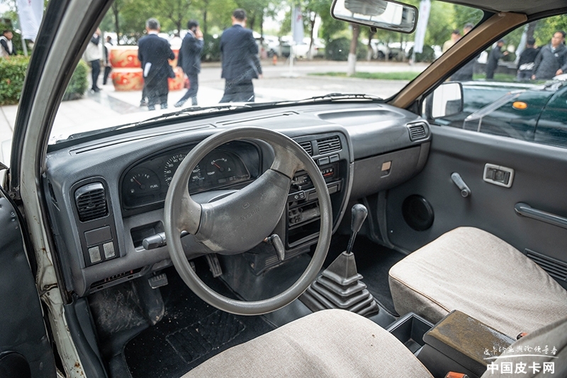 151711089c17eee2483421.jpg 经典无法磨灭 郑州日产皮卡的头文字“D”